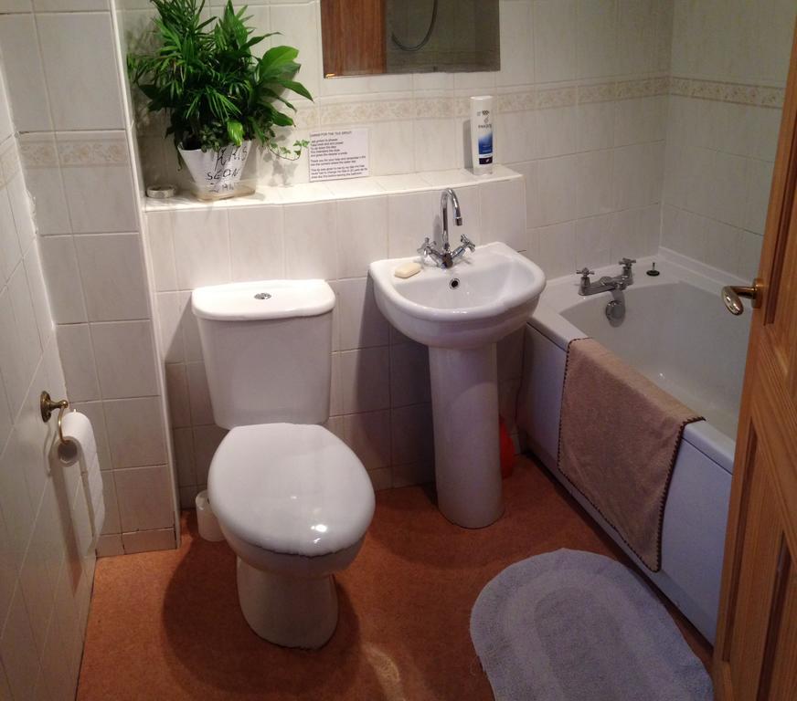 Villa House For Groups & Contractors Kilmarnock Esterno foto